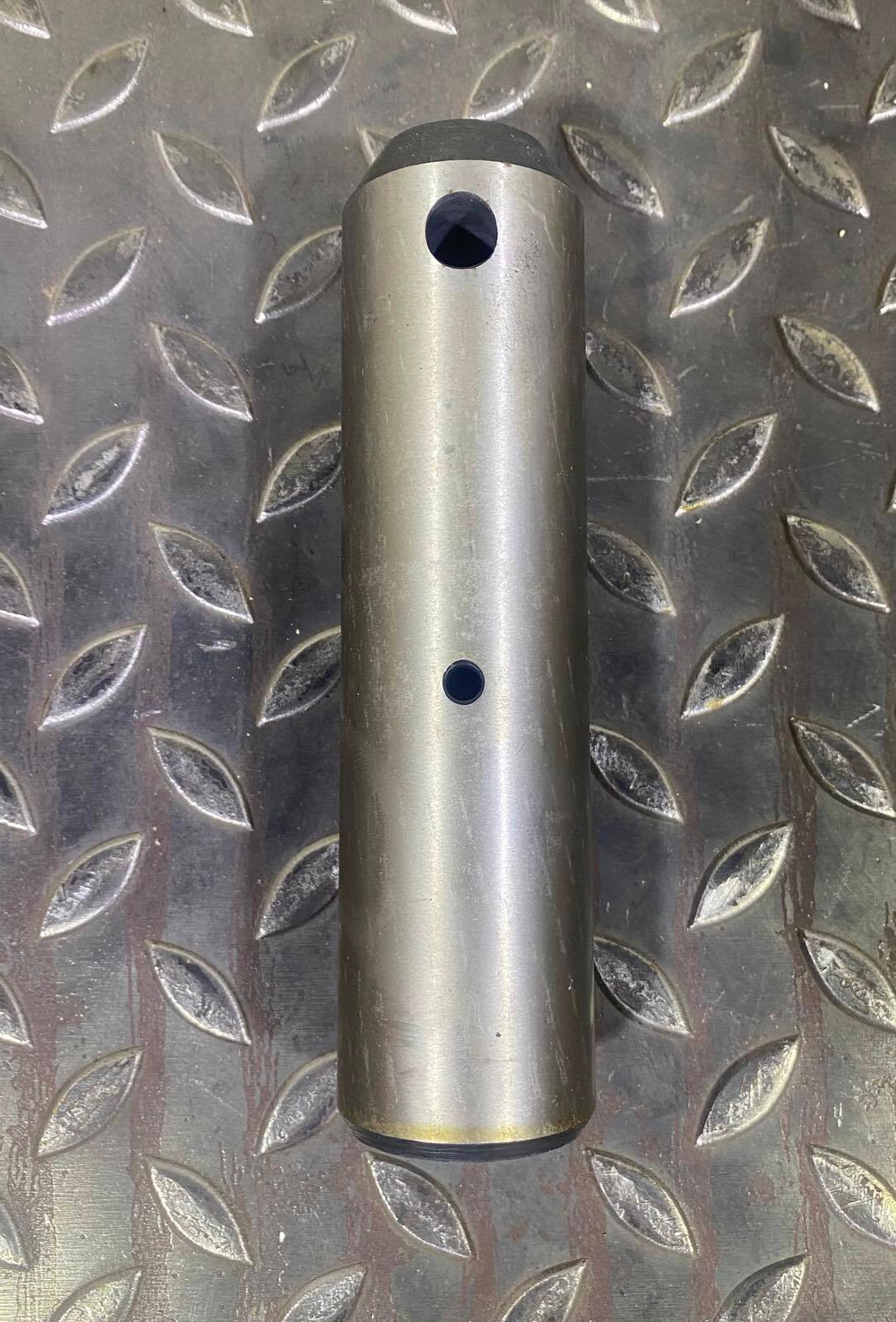 Палец переднего отвала JLV1596