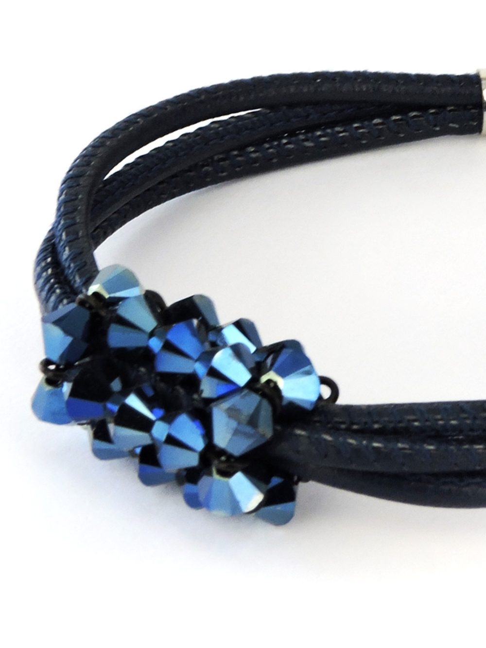 4719 Coeur de Lion браслет с кристаллами Сваровски и мягкой кожи наппа в 4 сложения сине-сапфирового цвета.