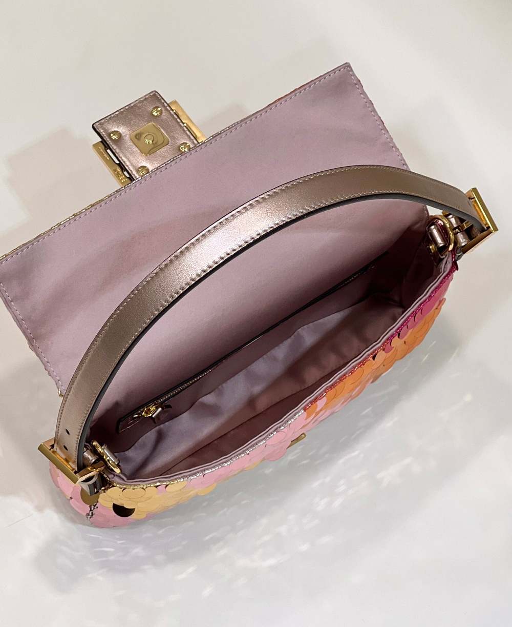 Fendi Baguette 27 cm