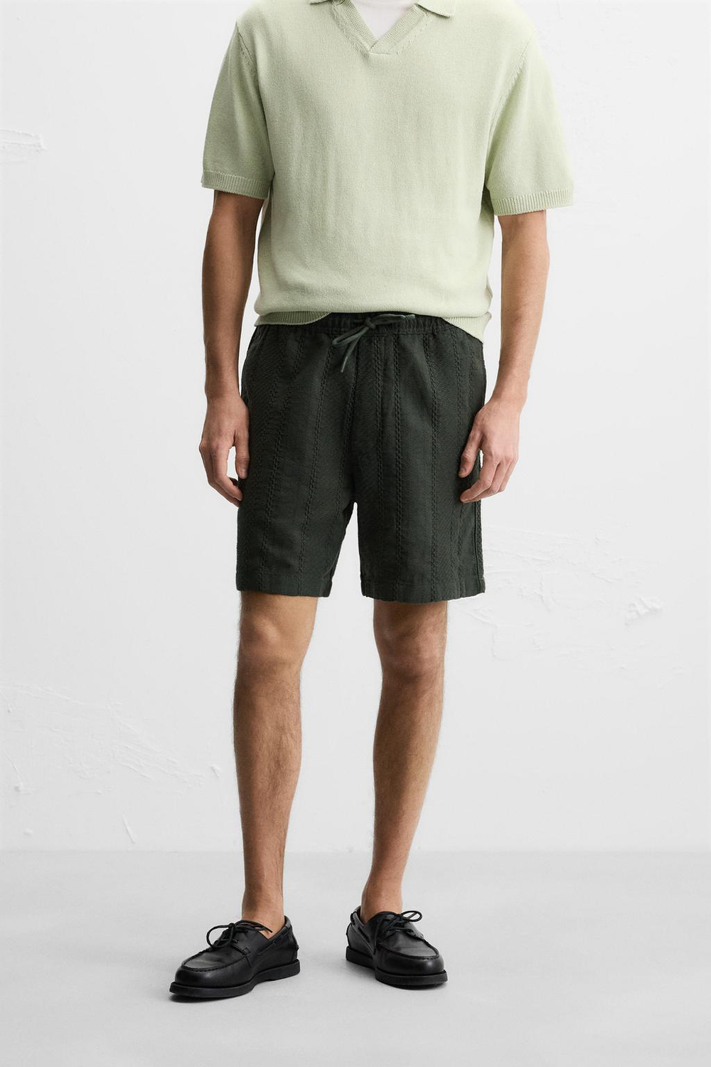 Шорты regular fit из рельефной ткани