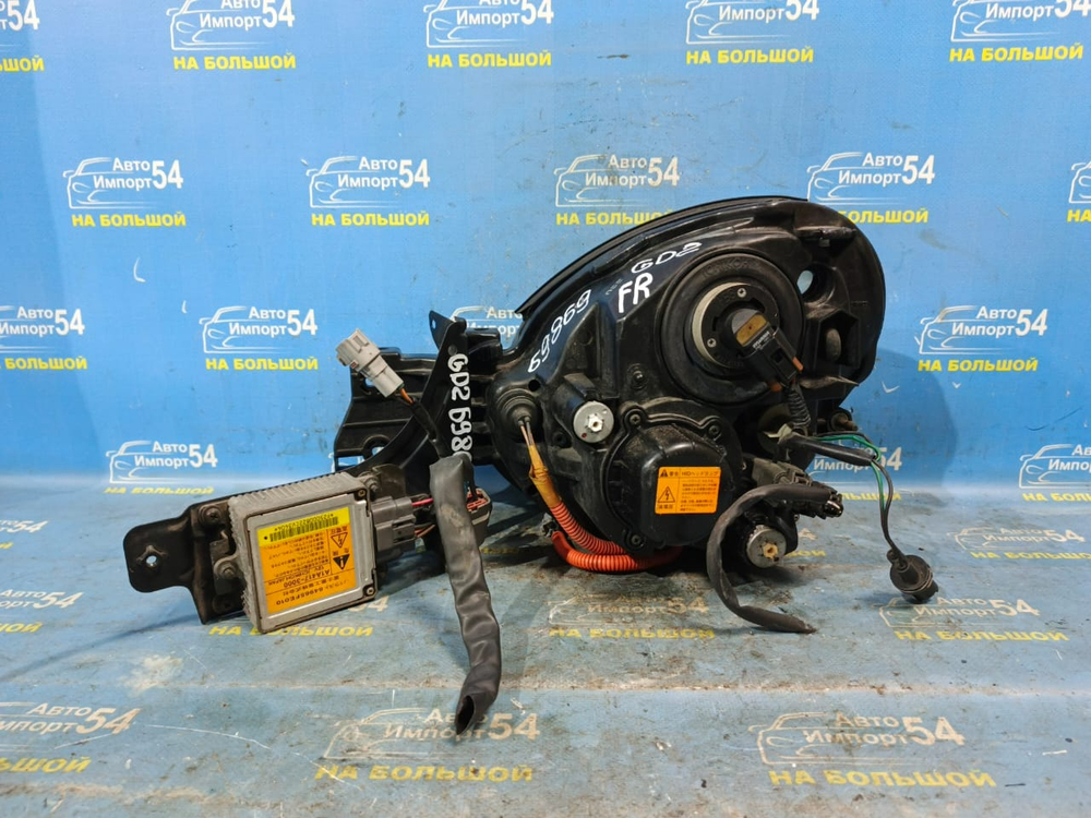 Фара передняя правая SUBARU IMPREZA 2000-2002