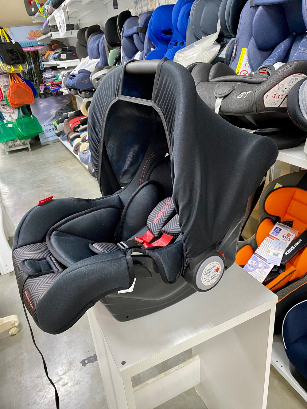 Автокресло Rant LB-327 "MIRACLE" Racing Line группа 0+ (0-13 кг)