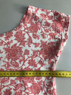 Футболка приятная к телу, визуально 42 размер