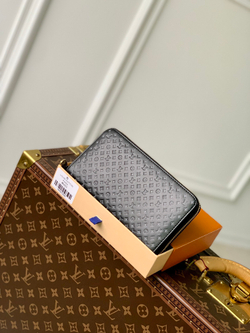 Louis Vuitton Zippy Wallet