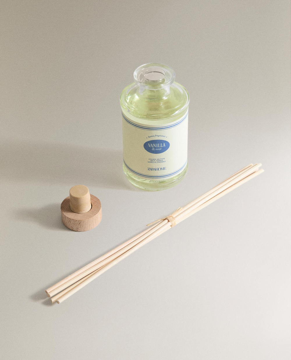 Zara Home Аромадиффузор Vanilla & Nut 190 мл, тростниковые палочки микадо, аромат сладкий гурманский, Золотой