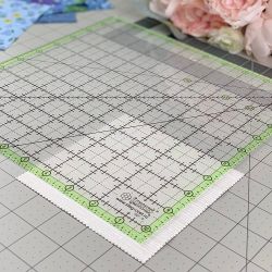 Линейка для пэчворка в дюймах, 10 ½ х 10 ½" (арт. D27-S)