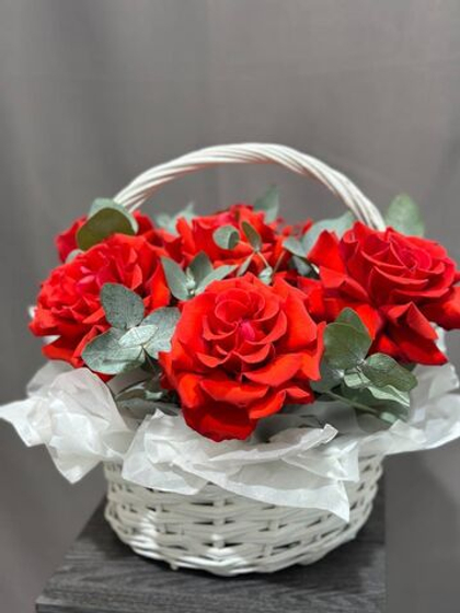 Цветы в корзине Любящее сердце