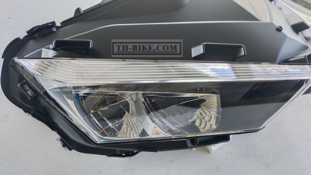 33100-MKY-E02. 33100-MKY-E01. HEADLIGHT ASSY. HONDA. CBR650 24-25-26