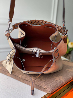 Louis Vuitton Muria