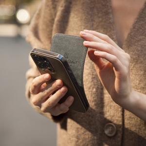 Чехол для iPhone 14 Pro из кожи сафьяно, бежевого цвета