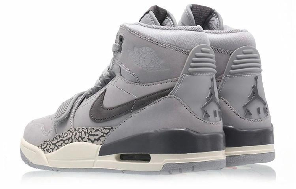 Кроссовки Jordan Legacy 312