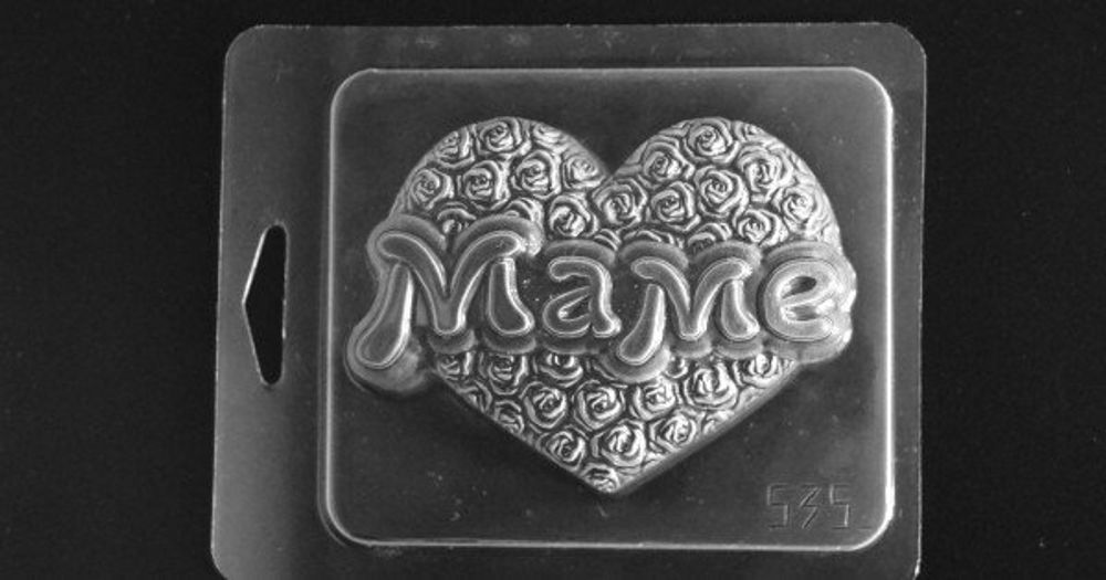 Форма пластиковая для шоколада &quot;Мама&quot; в сердце (Россия)
