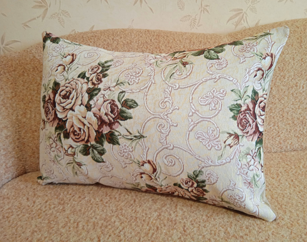 Декоративная гобеленовая наволочка для интерьерной подушки Версаль 2627 68х47