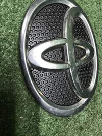 Эмблема решетки радиатора Toyota RAV4 4 CA40 15-19