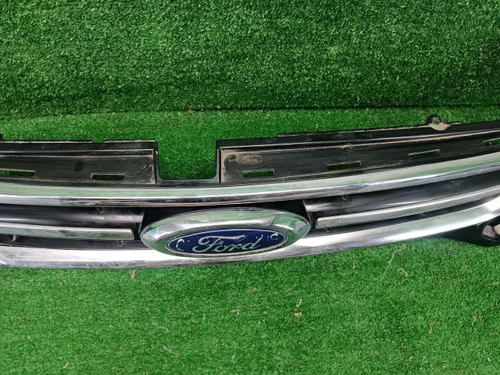 Решетка радиатора Ford Mondeo 4 (2010-2014)