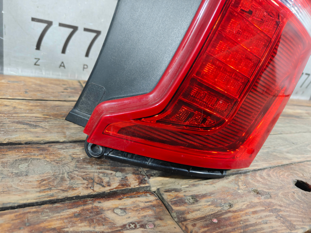 Фонарь зaдний пpавый Volvo XC90 2 14-нв Б/У Оригинал 31655916