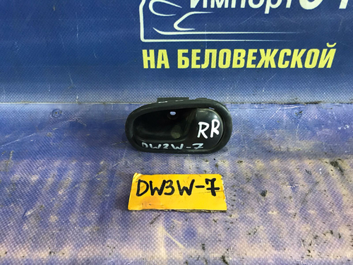 Ручка двери задней правой салонная MAZDA DEMIO 1998