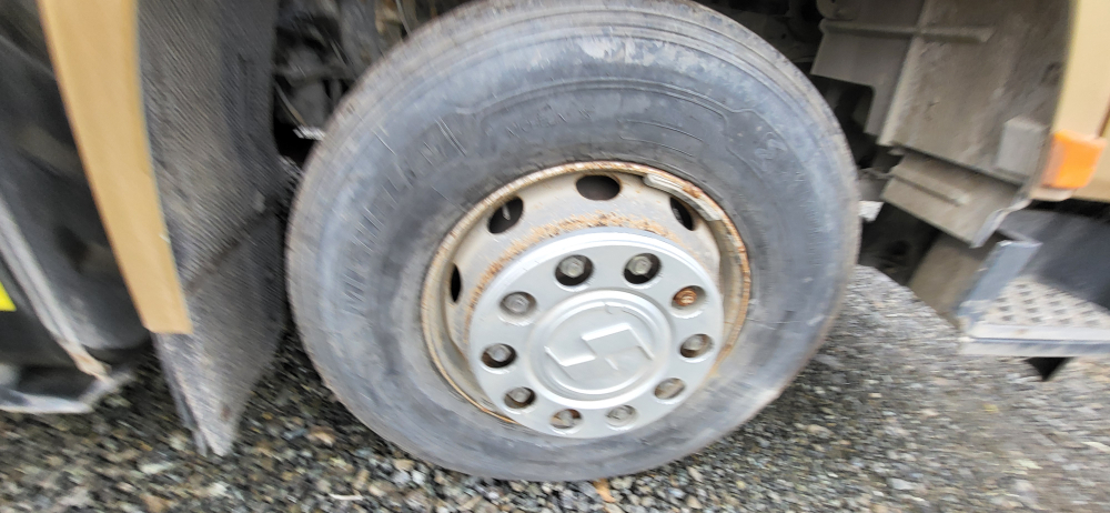 Shacman (Shaanxi) SX* 6x4 Седельный тягач SX42584V324 (Дизельный, 11,6 л, 423 л.с., МТ)