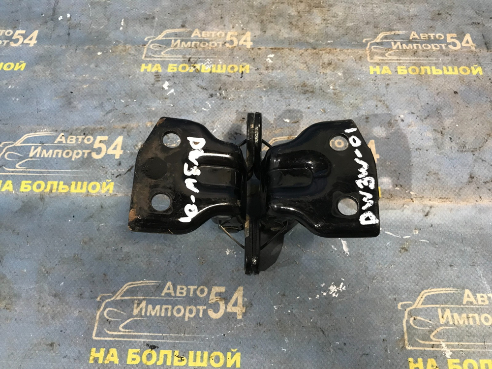 Петля двери задней левой MAZDA DEMIO 2001