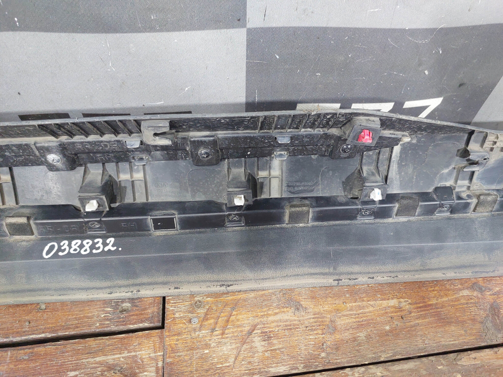 Накладка двери задней правой Kia Sorento 4 (MQ4) 20-нв Б/У Оригинал 87732P2000