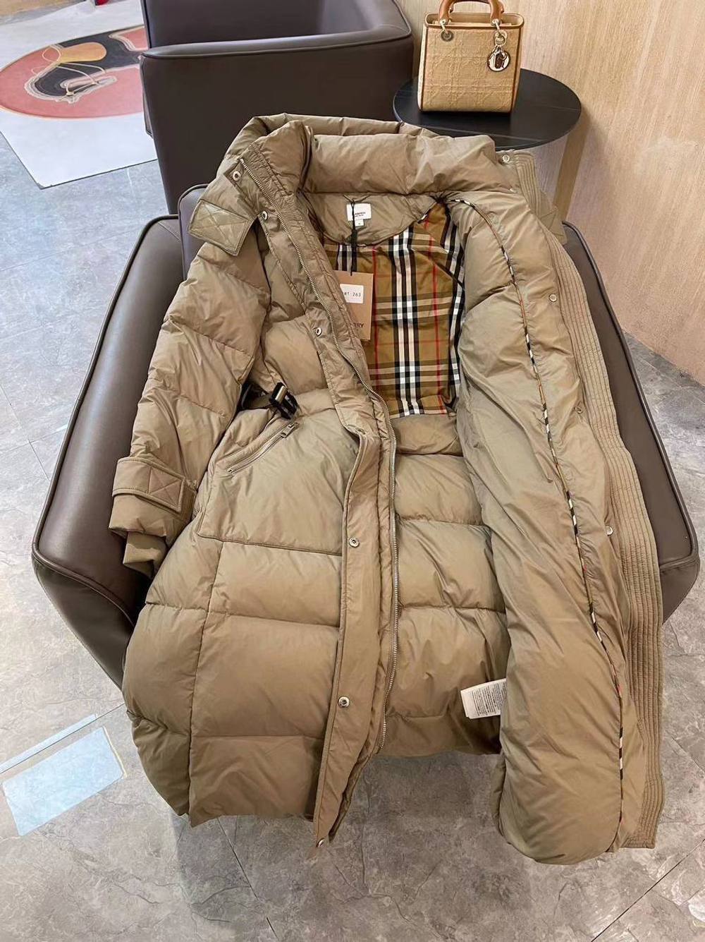 Пуховик Burberry