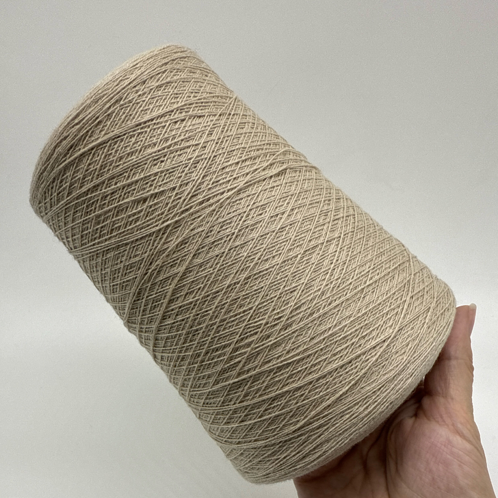 Пряжа CARIAGGI FLANELL 2/40 (80% меринос экстрафайн, 20% кашемир) 2000м/100 м, бежевая мастика