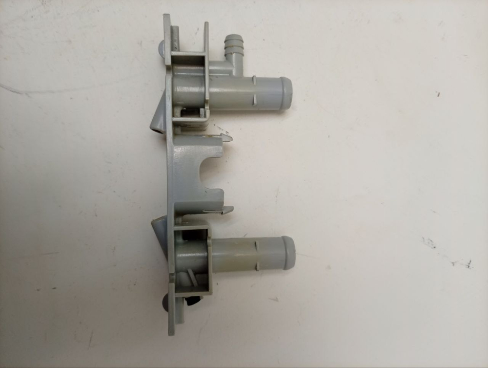 ZWQ5105 кт13 Распределитель воды для стиральной машины Electrolux Zanussi AEG 4071397824 б/у