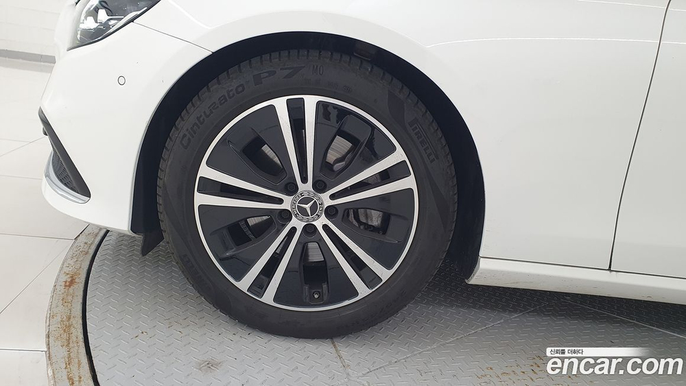 Mercedes-Benz E-Class W213 E250 Avangarde (06.2021)