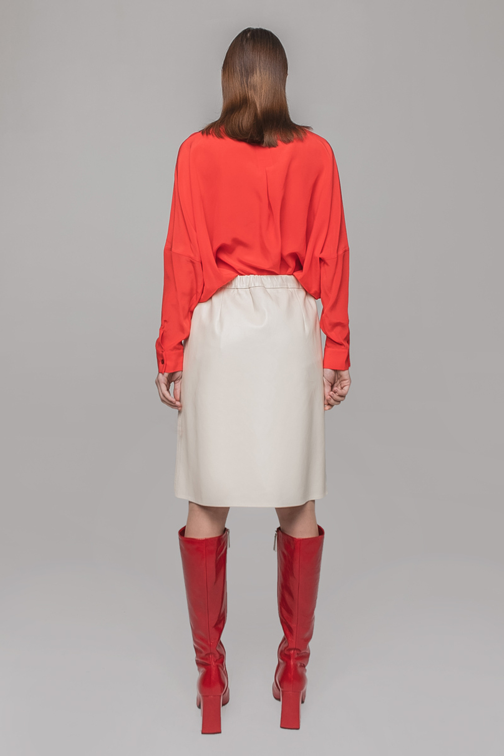 Молочная кожаная юбка