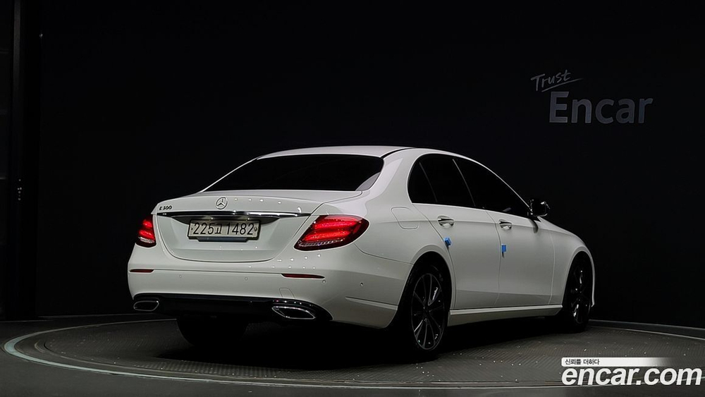 Mercedes-Benz E-Class W213 E250 Avangarde (09.2020)
