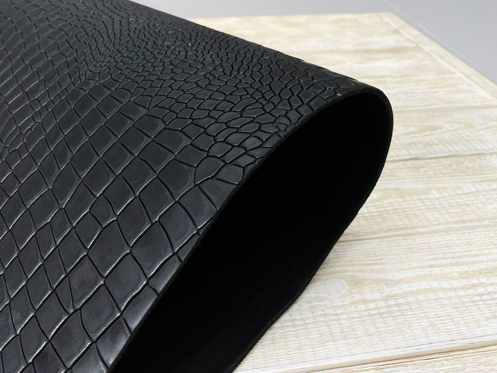 Тусон цв. Черный / Tucson Black, толщ. 3,5+ мм, ременная кожа