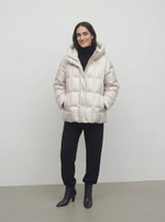 Легкая пуховая куртка