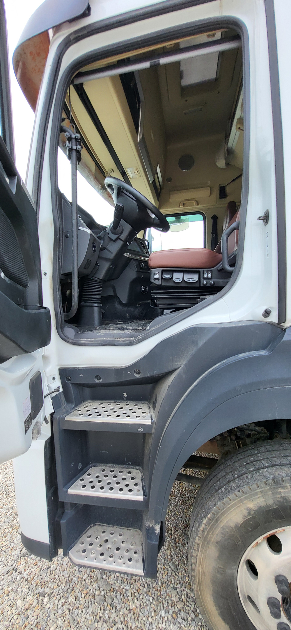 VASOL HV7 4x2 Седельный тягач DFD4189 (Дизельный, 13.0 л, 530 л.с. АТ)