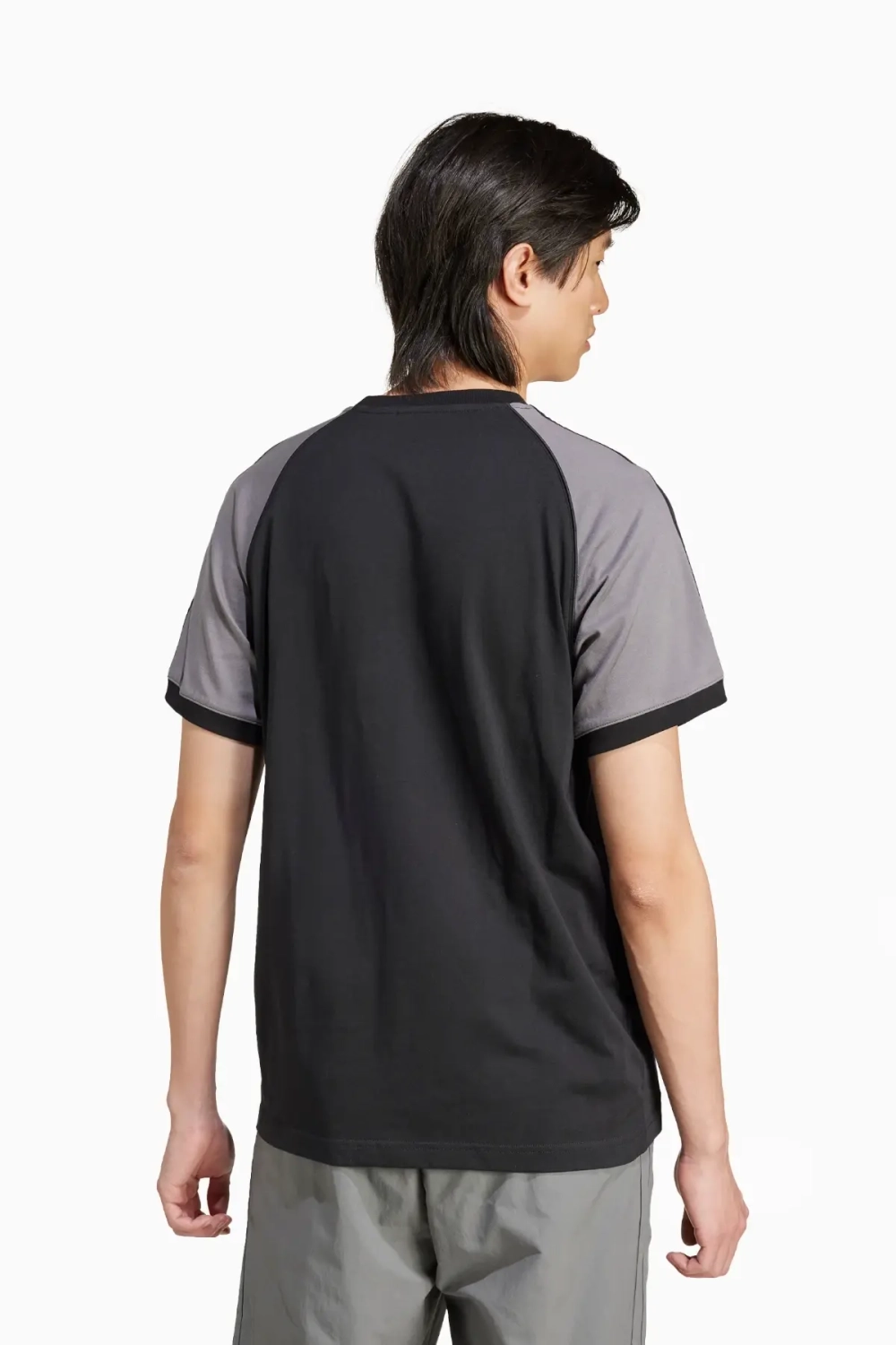 Футболка adidas Colourblocked 3-Stripes - черный