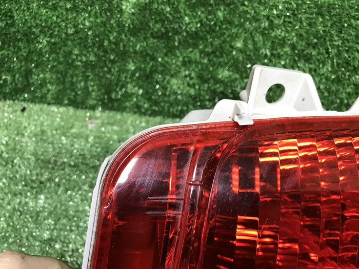 ПТФ левый Toyota Land Cruiser 200 (2015-2021)