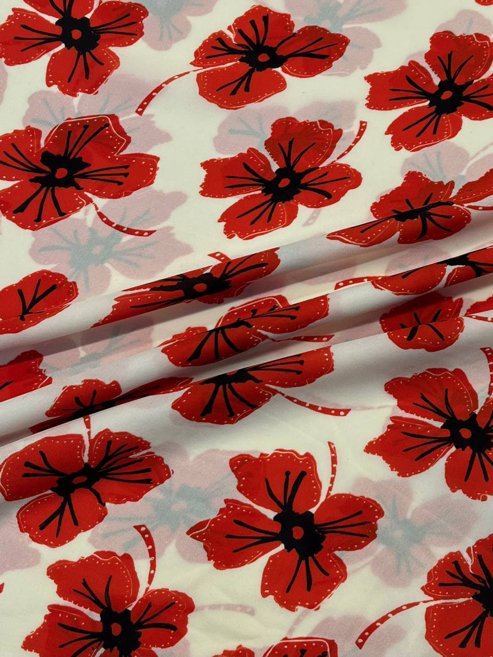 Шелк креп песочный с красными цветами