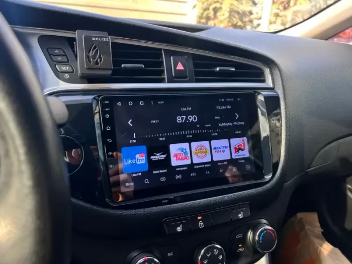 Магнитола для KIA Ceed 2 2012-2018 (рамка глянцевая) - FarCar S400-TS18 монитор 9.5" QLED на Android 14, CarPlay, 4G SIM-слот
