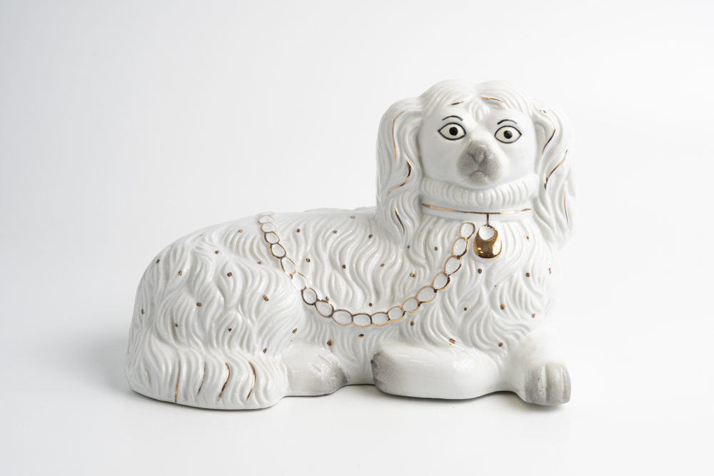 Пара винтажных керамических каминных собак (стаффордширских собак)