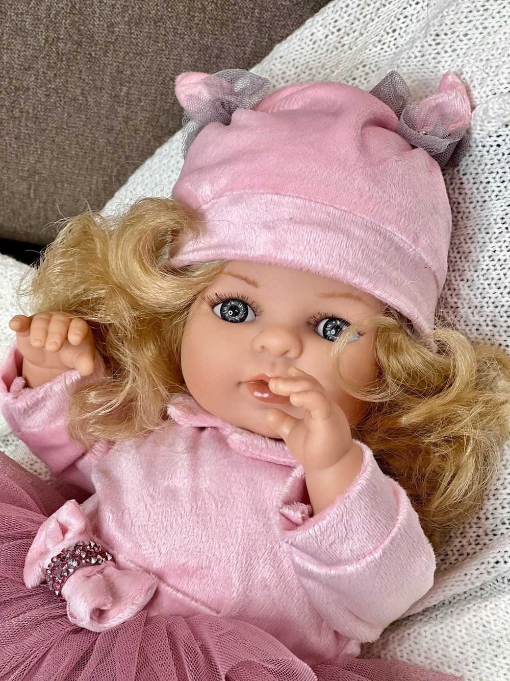 Кукла BERJUAN мягконабивная 40см Laura (1073)