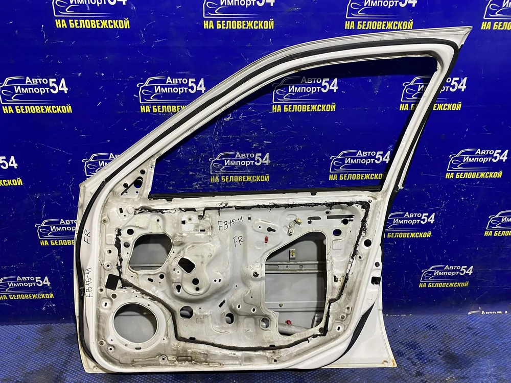 Дверь передняя правая NISSAN SUNNY 2000