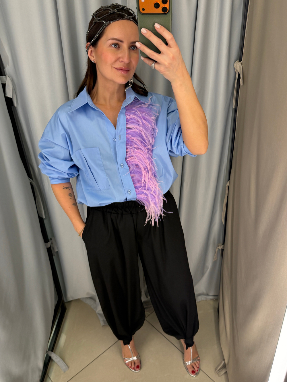 Рубашка с отстегивающимися перьями