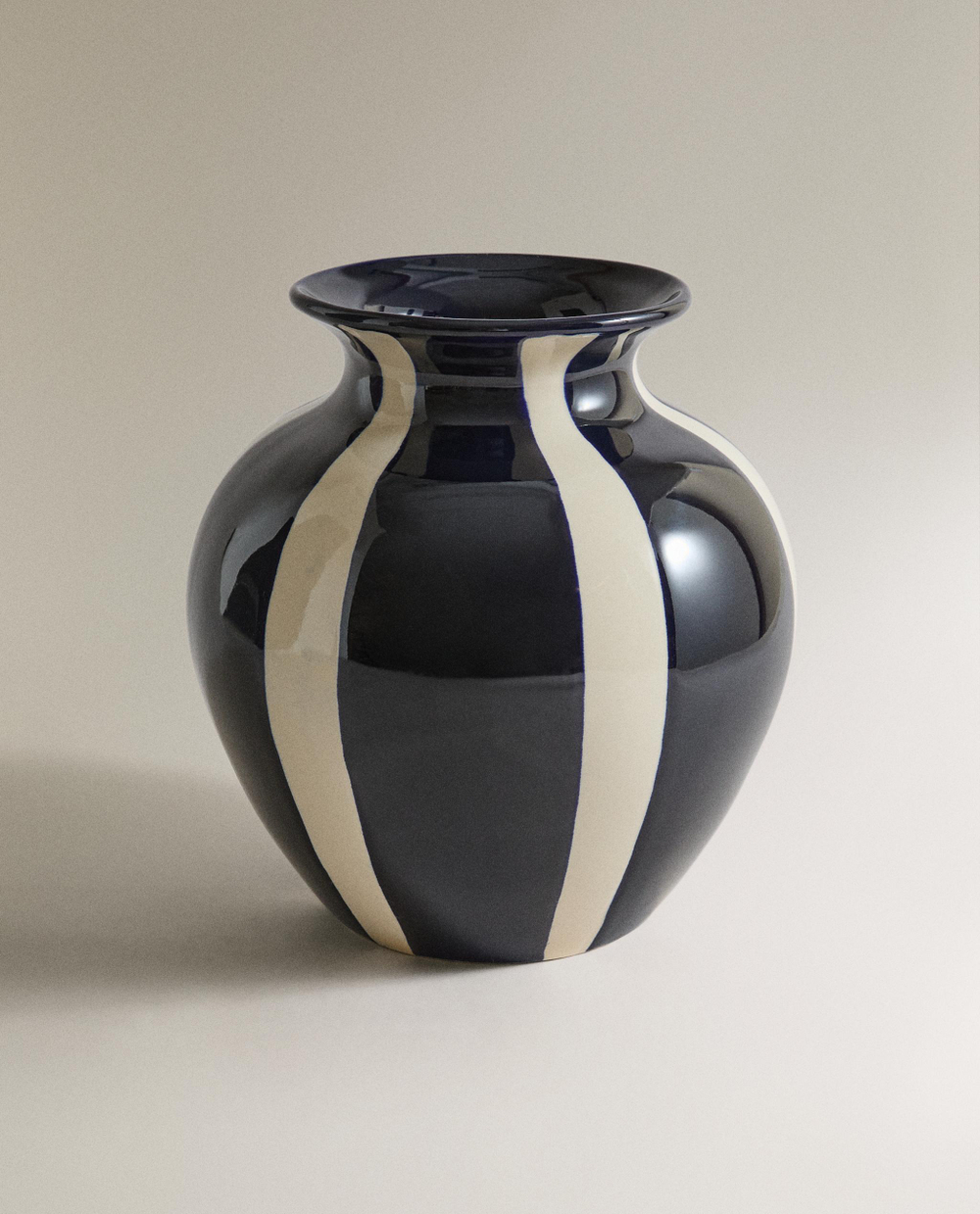 Zara Home Ваза из керамики, цвет синий, 25 см