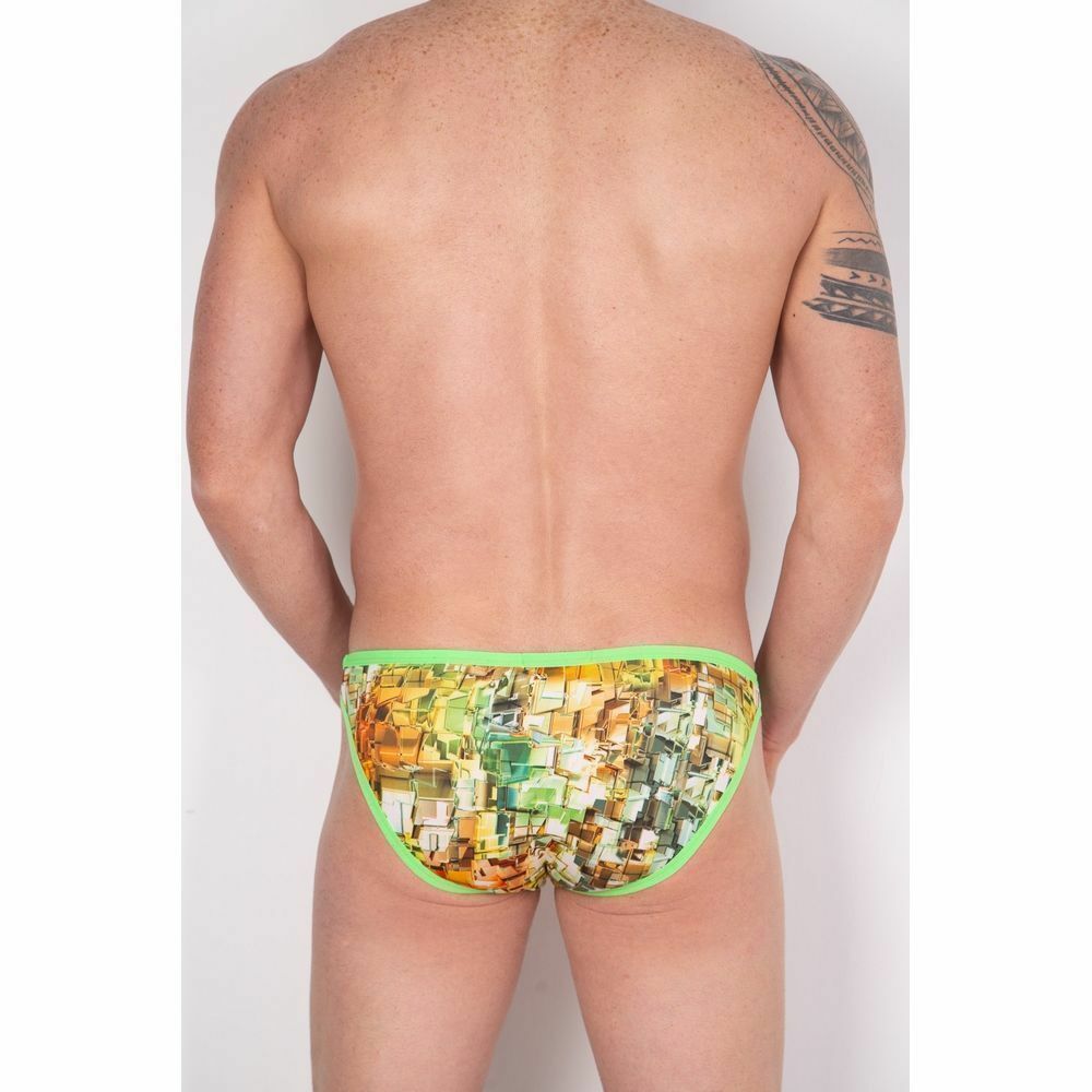 Мужские трусы слипы с разноцветным принтом и зеленой окантовкой Cosmos Colors CP20_GYO