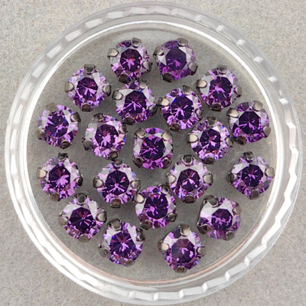 Фианиты шатоны в оправах, аметистовый/темная сталь