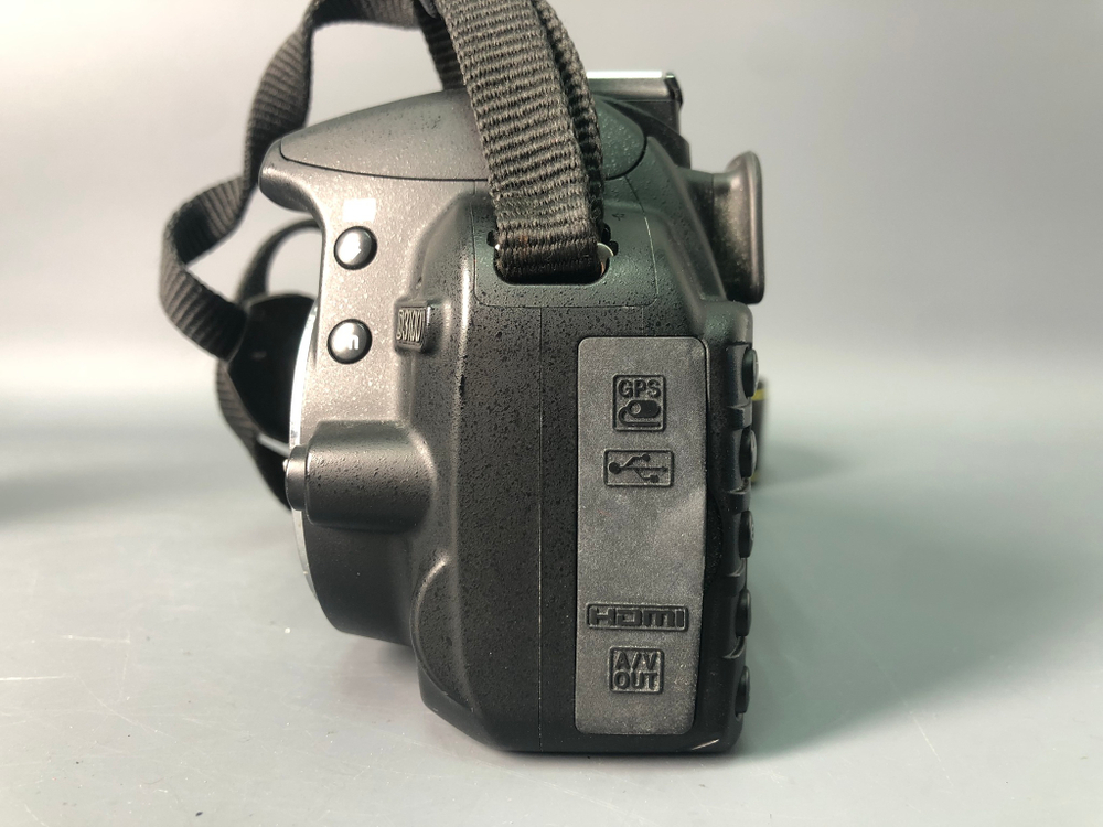 Nikon D3100 kit 18-55 mm