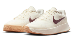 Женские теннисные кроссовки Nike Vapor Lite 3 - pale ivory/vachetta tan/tattoo