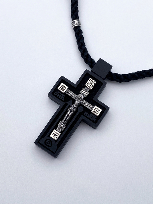 Крест из дерева с серебряным распятием на гайтане/Николай