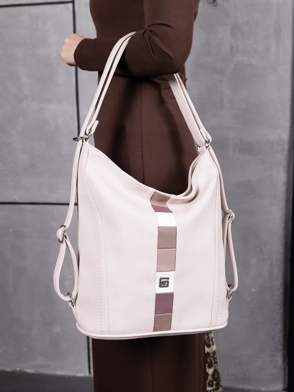 Сумка рюкзак большая через плечо трансформер