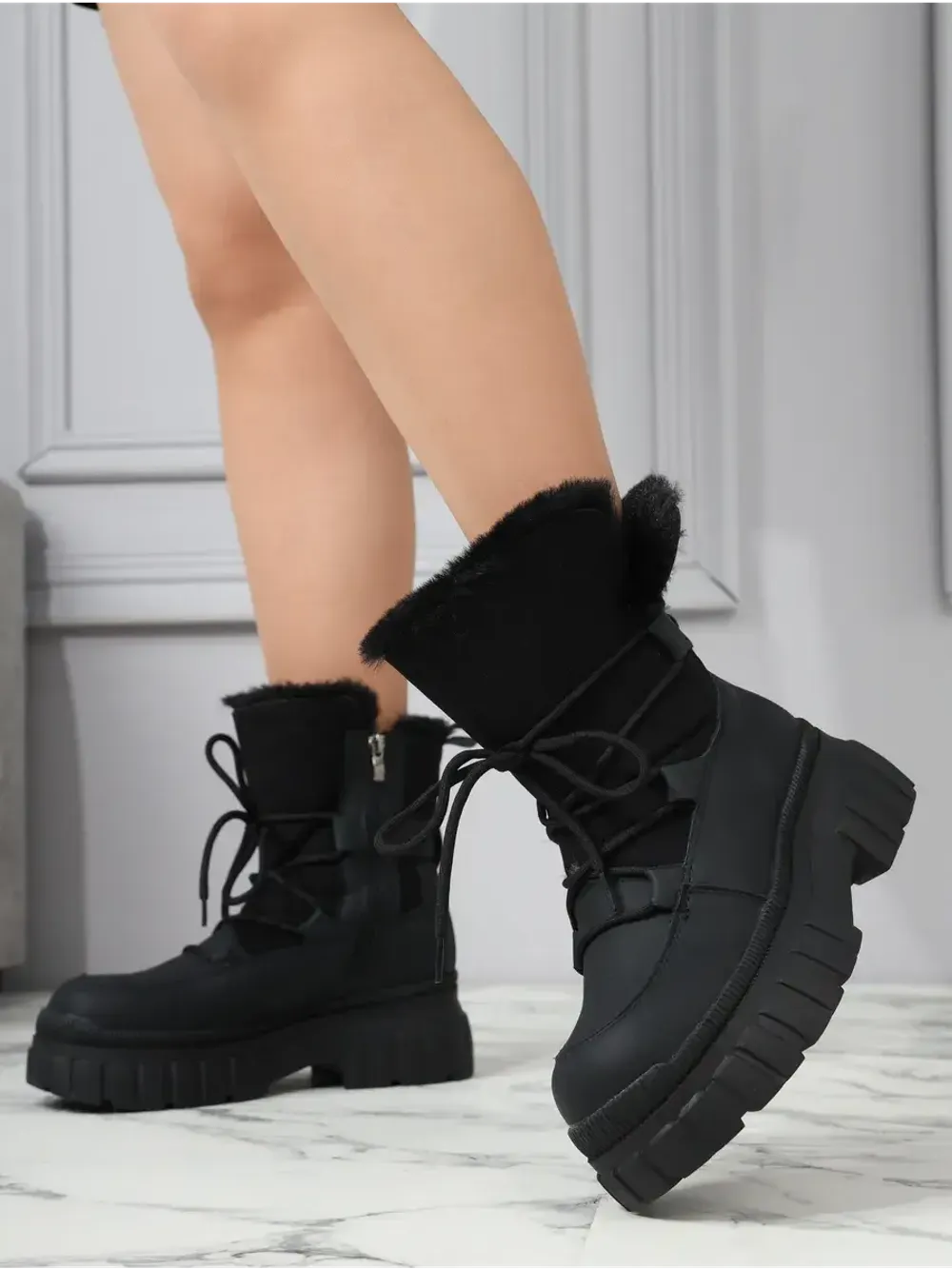 Зимние ботинки на высокой платформе