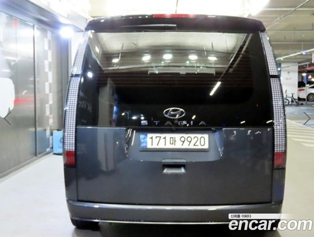 Hyundai Staria 라운지 9-и местный (11.2021)